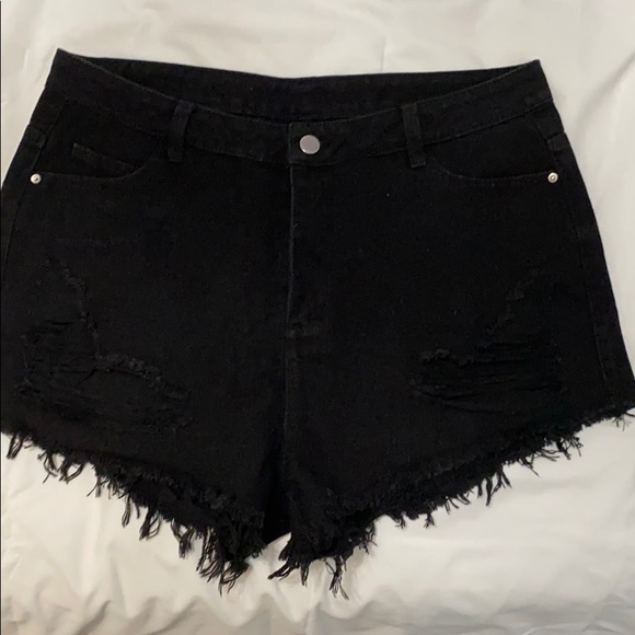 SHEIN Pants - SHEIN: black jean shorts